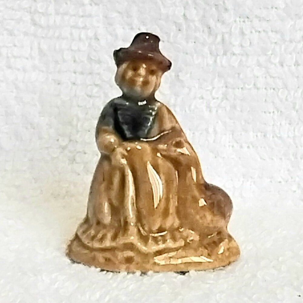 4/$20 Series 2 Rhymes (1971-'79) Wade Red Rose Tea Mother Goose Figurine!!